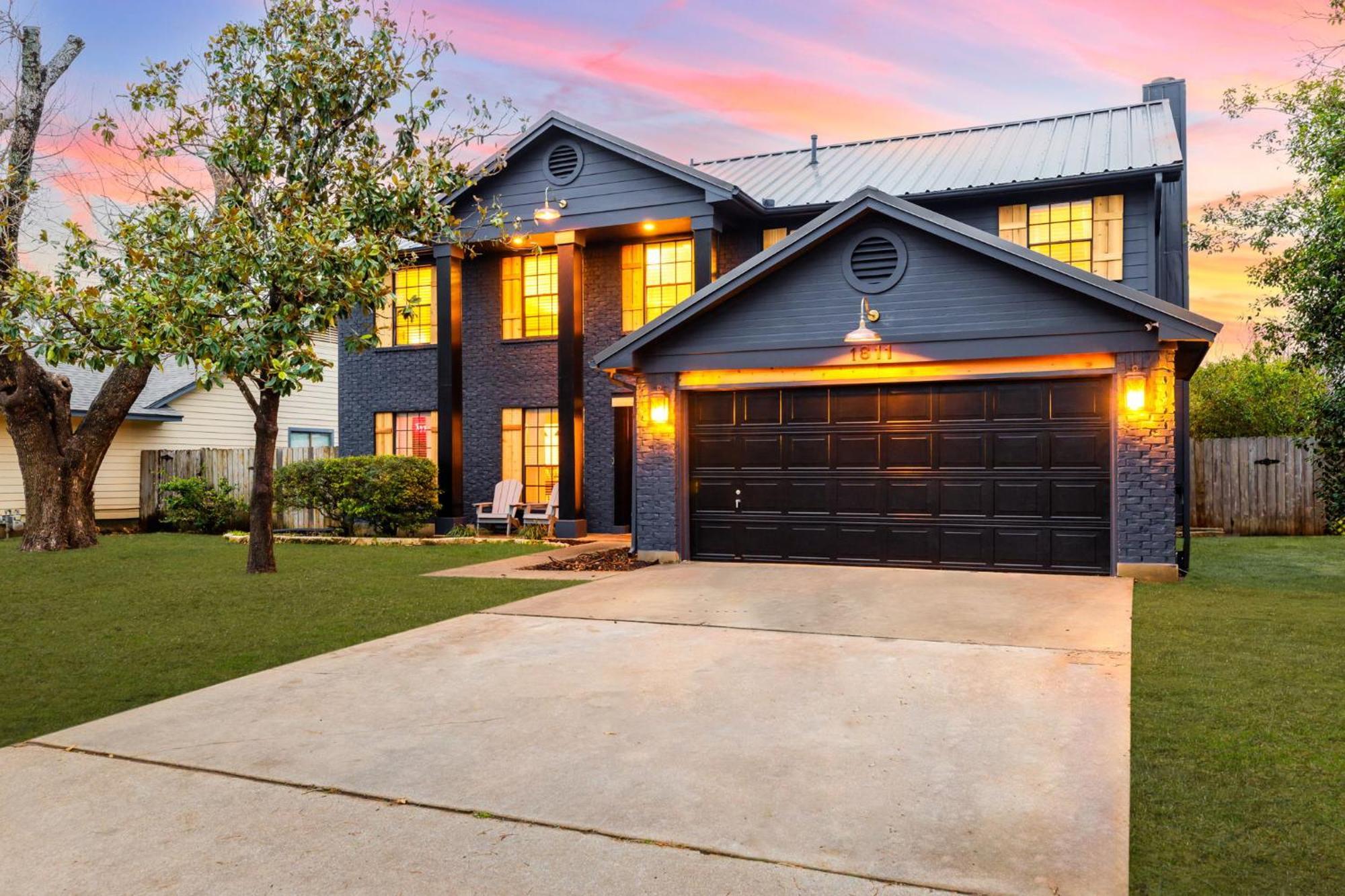 Timeless-Texas-Inn - Heated Pool Oasis & Lux Vibe Round Rock Bagian luar foto