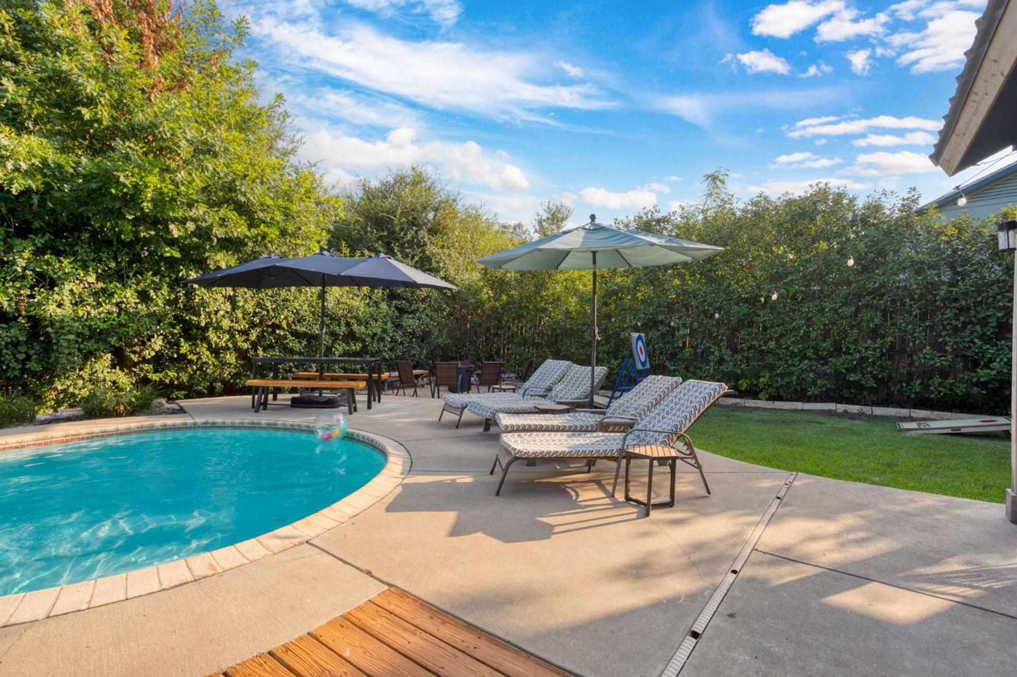 Timeless-Texas-Inn - Heated Pool Oasis & Lux Vibe Round Rock Bagian luar foto